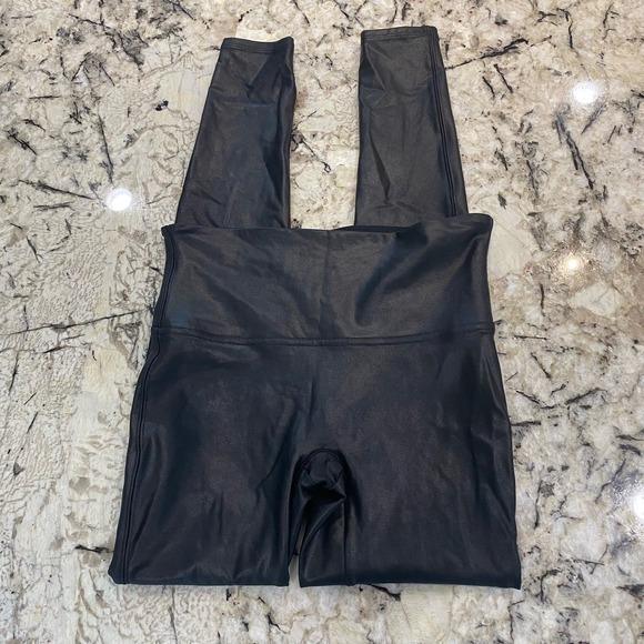 Spanx Faux Leather Leggings Size M‎ - Picture 4 of 12
